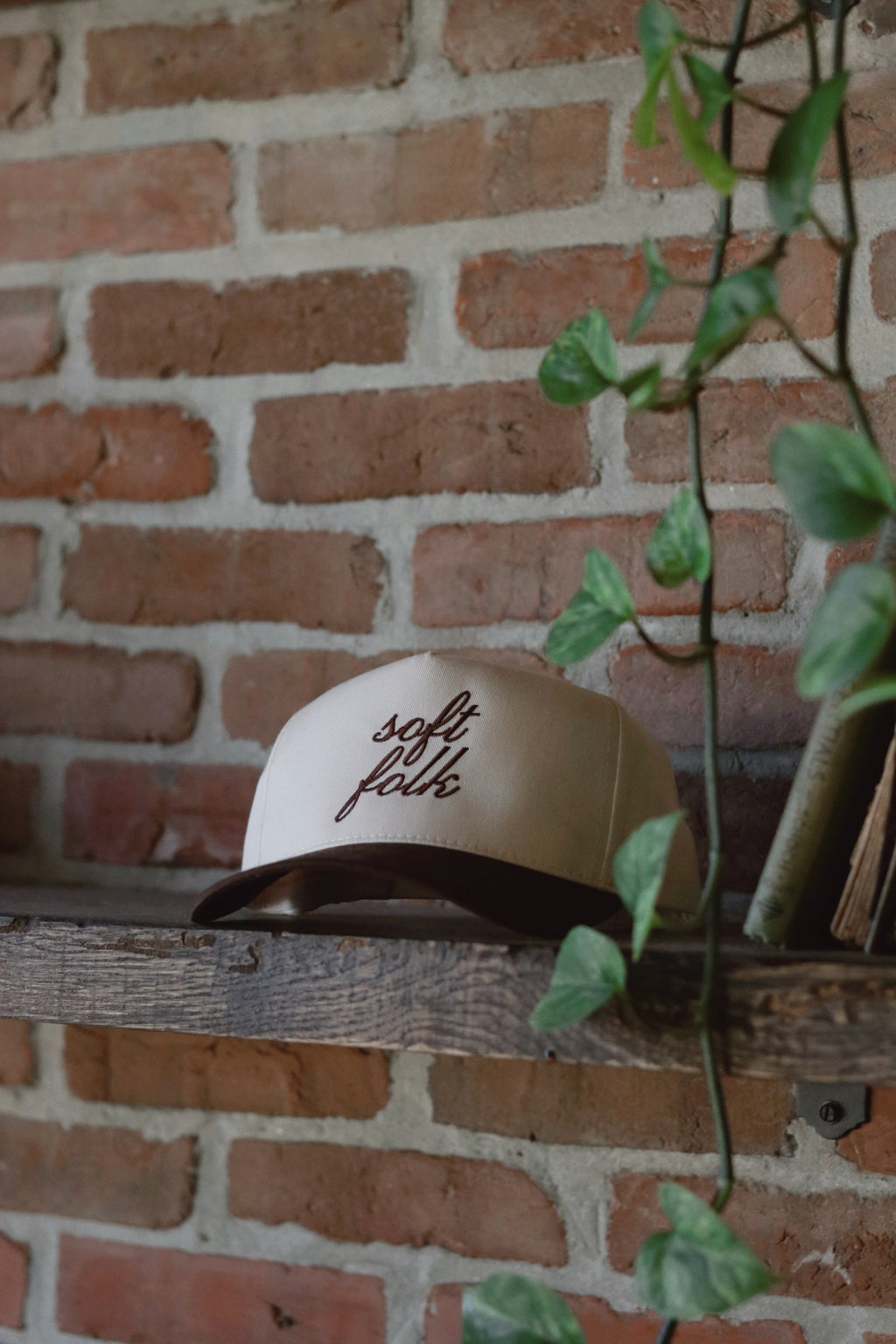 Soft Folk Hat in Brown