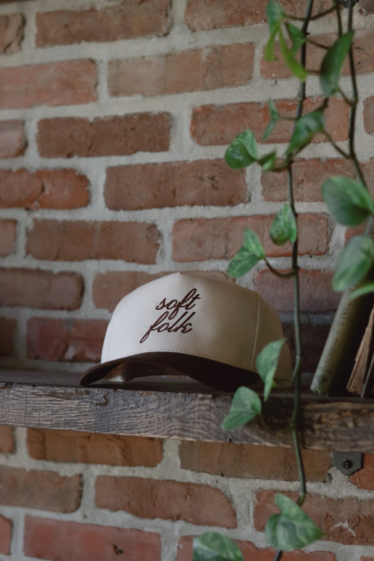 Soft Folk Hat in Brown